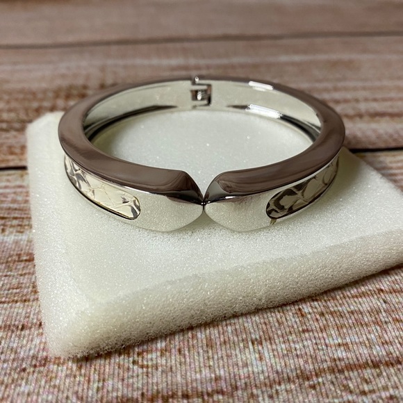 Stella and Dot EMERSON Ivory Snake Cuff - New! - Picture 2 of 7